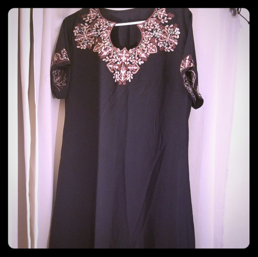 Pakistani embroidered salwar kameez